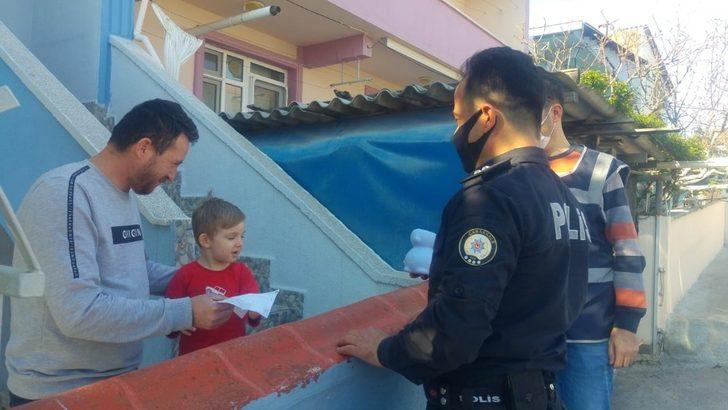 4  yaşındaki Alpaslan, kumbarasını "Biz bize yeteriz" kampanyasına bağışladı G1