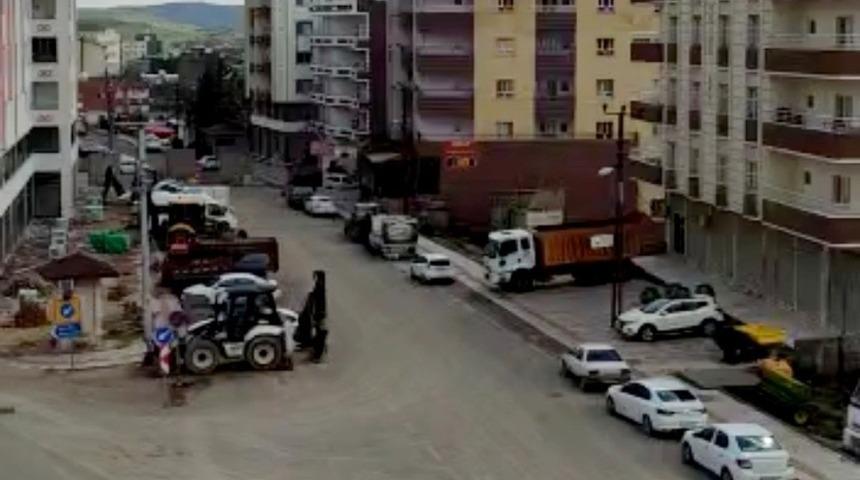 Sokağa &ccedil;ıkma yasağı uygulanan Mazıdağı sessizliğe b&uuml;r&uuml;nd&uuml;