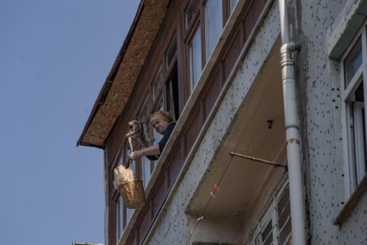 Evlere ekmek dağıtımı başladı! Vali Yerlikaya'dan a&ccedil;ıklama