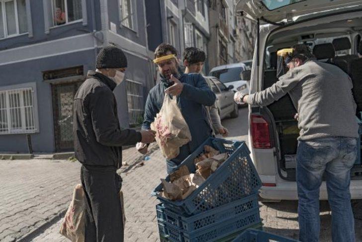 Evlere ekmek dağıtımı başladı! Vali Yerlikaya'dan açıklama G1