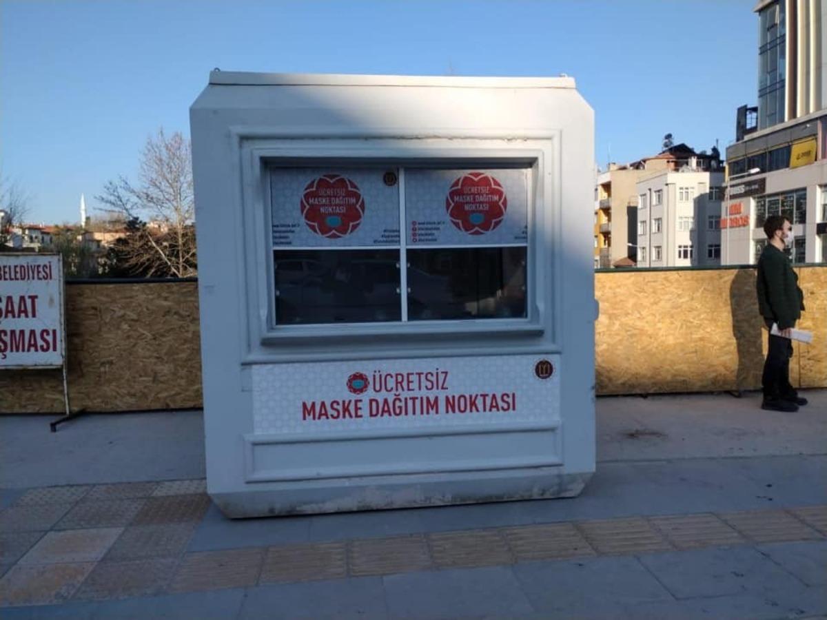 Bilecik&rsquo;te &Uuml;cretsiz Maske Dağıtım Noktası oluşturdu