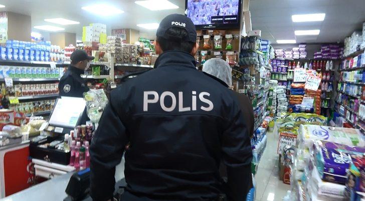 Sultangazi'de markete baskın! Müşteriler saklandı, market sahibi zorla girdiler' dedi G2