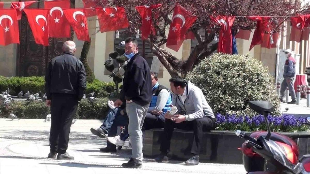 Vatandaş &ldquo;evde kal&rdquo; &ccedil;ağrılarını dikkate almıyor