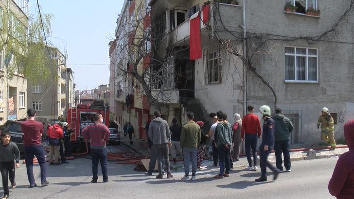 Yasağa aldırış etmediler, yangına müdahale eden itfaiyeyi izlediler G5