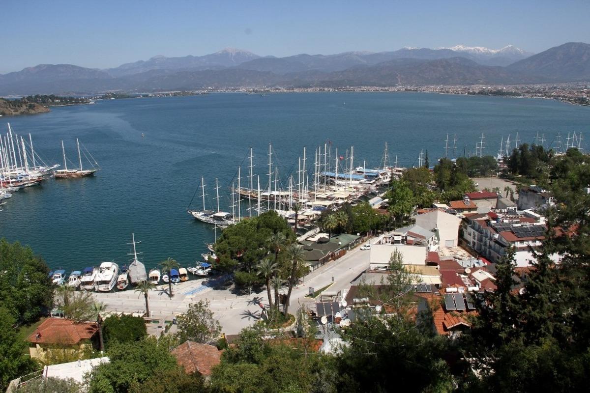Fethiye&rsquo;de Yasağın ardından cadde ve sokaklar boş kaldı