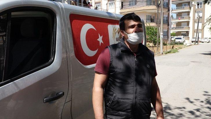 Antalya’da ekmek vatandaşların ayağına geldi G3