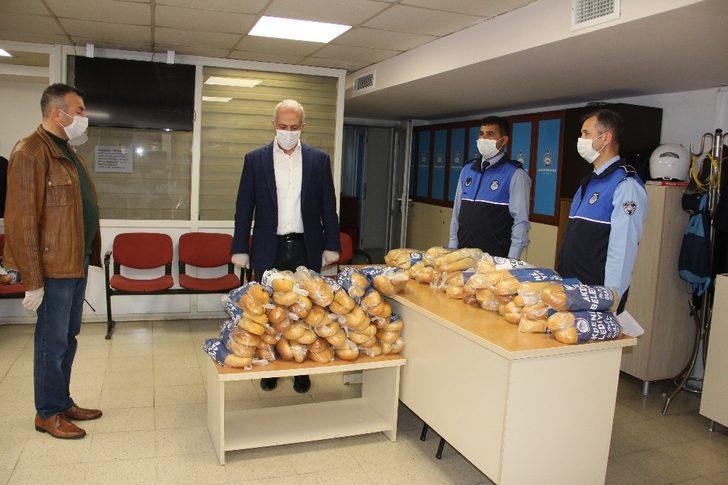 Gültak: “Vatandaşlarımız panik yapmasın. İki günde 20 bin ekmek dağıtacağız” G4