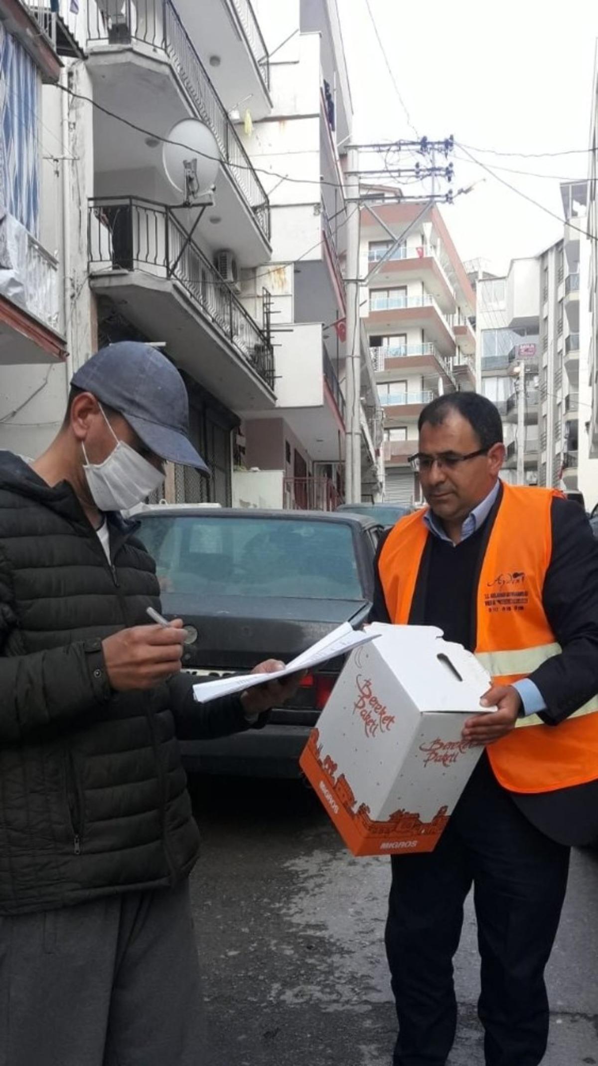 Kaymakamlıktan ihtiya&ccedil; sahiplerine gıda yardımı