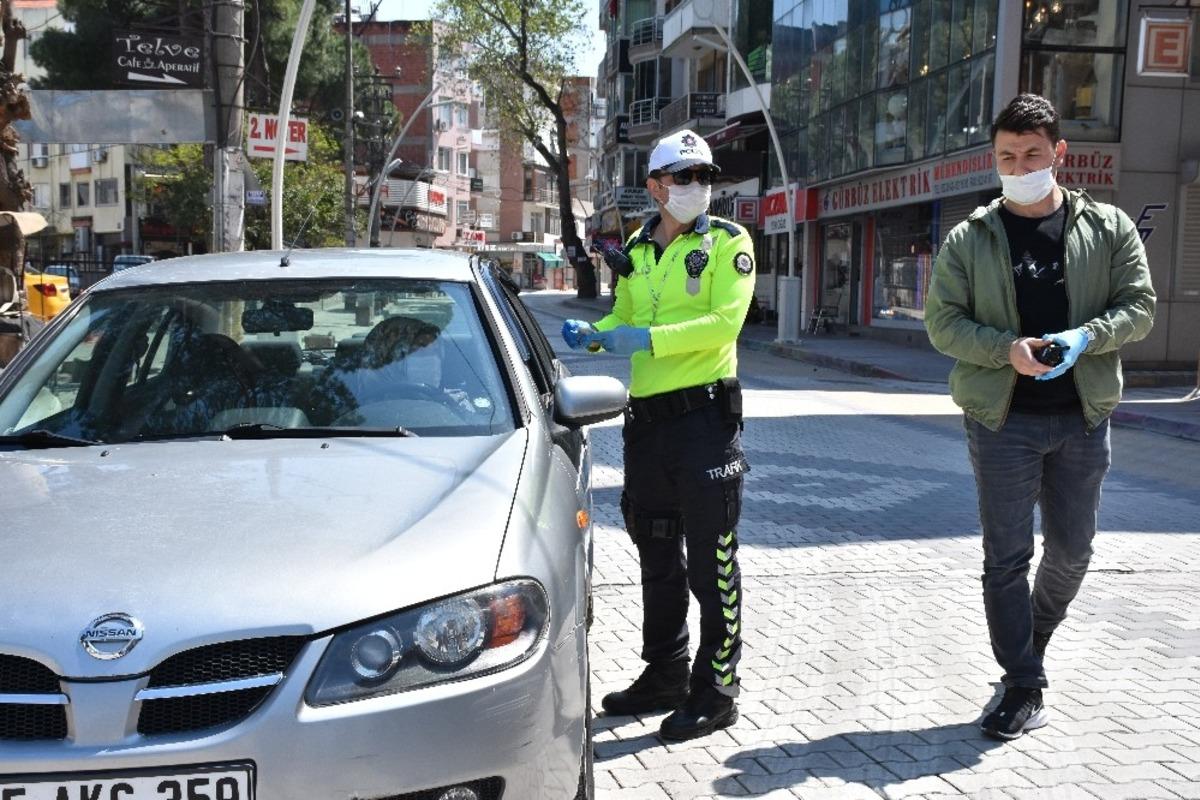 Menemen polis ve jandarmasından sıkı &ouml;nlem