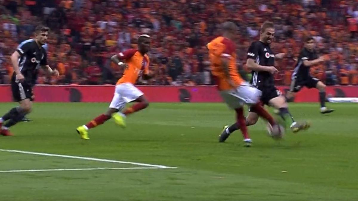B&uuml;len Yıldırım Galatasaray-Beşiktaş ma&ccedil;ındaki ta&ccedil; pozisyonunu anlattı