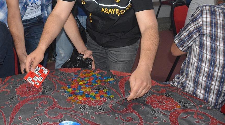 Bolu'da bir eve kumar baskını! 8 kişiye para cezası