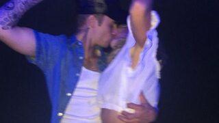 Justin Bieber eşi Hailey Baldwin'in küvet pozlarını paylaştı