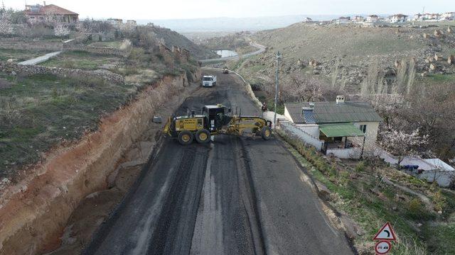 Kayabağ Mahallesi’nde alt yapı tamamlandı asfalt çalışmaları devam ediyor