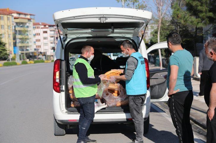 Pamukkale Belediyesi on binlerce ekmeği vatandaşlara ulaştırdı G3