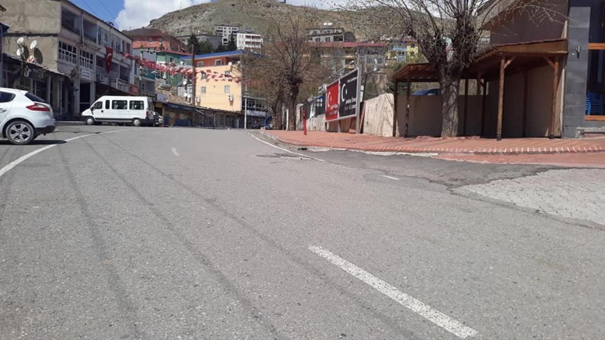 Kulp sokakları yasağın ikinci g&uuml;n&uuml;nde de boş kaldı