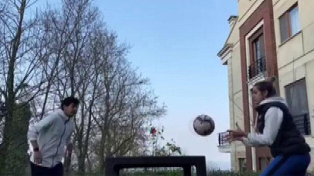 Trabzonsporlu Guilherme antrenmanlarını eşi ile birlikte yapıyor