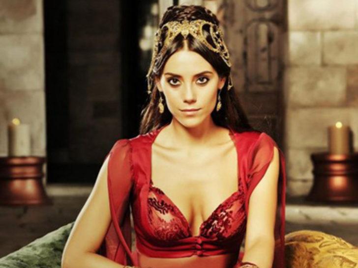 Cansu Dere'nin gizemli aşkı G2