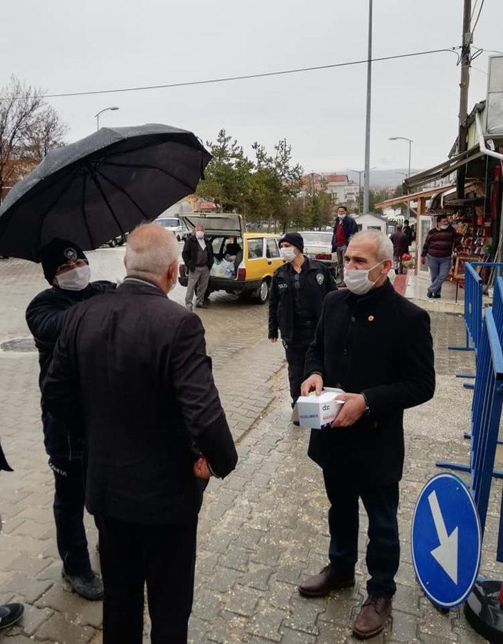 Devrekani’de gönüllülerin ürettiği maskeler ücretsiz dağıtılacak G3
