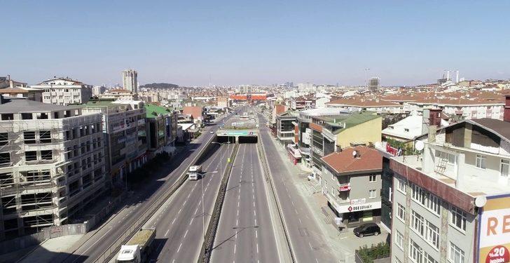 Çekmeköy Belediyesi ekipleri kuşları ve sokak hayvanlarını besledi G4