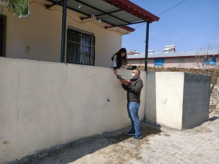 Tuzluca İlçe Milli Eğitim Müdürlüğü’nden ’’Kitapla Kal,Evde Kal’’ projesi G2