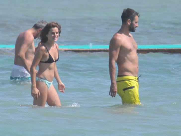 Özge Özpirinçci soğuktan denize giremedi G1