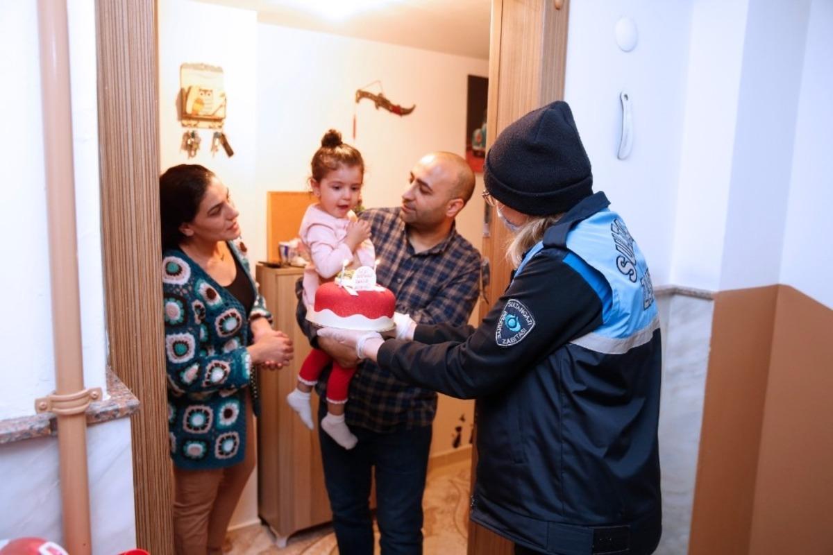 Sultangazi Belediyesi&rsquo;nden doğum g&uuml;n&uuml; s&uuml;rprizi