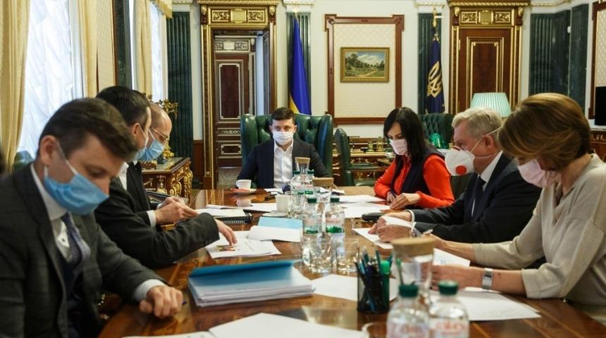 Ukrayna, koronavir&uuml;s tedavisini bulana 1 milyon dolar &ouml;d&uuml;l verecek