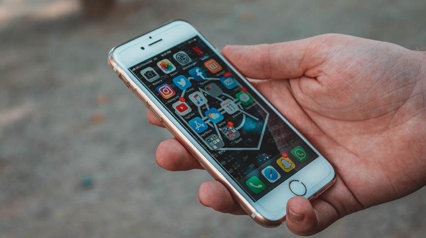 Google'ın hoşuna gitmeyecek gelişme: Apple arama motoru satın alabilir!