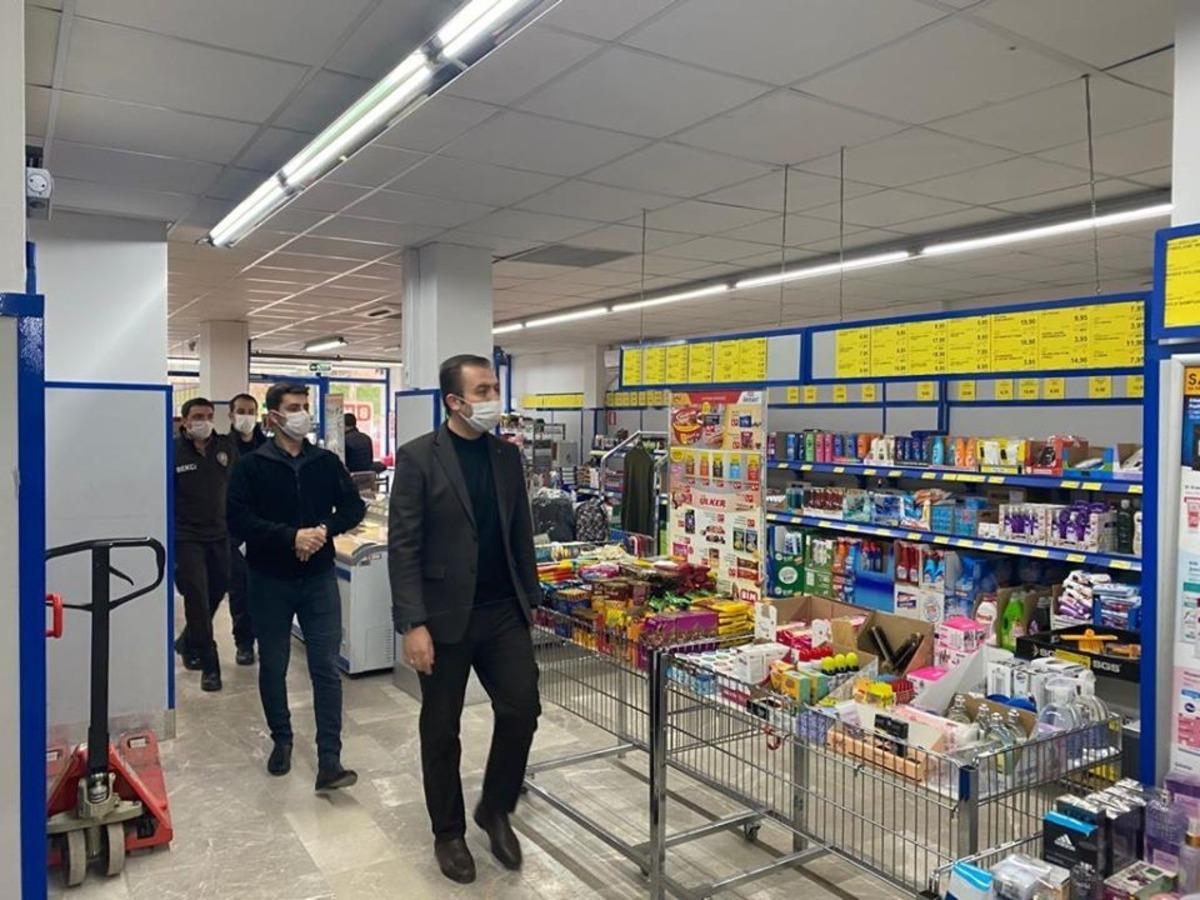 Kaymakam marketleri denetledi