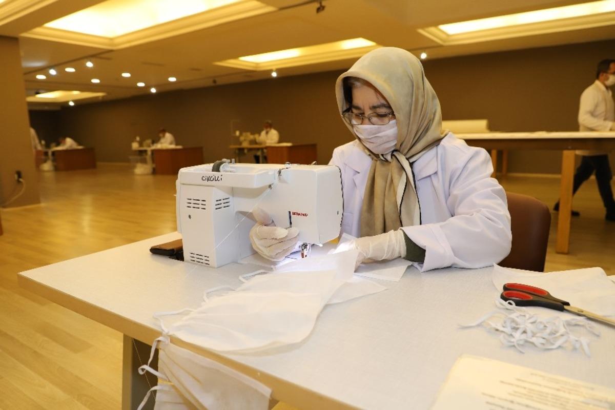 Alanya maske ihtiyacını kendisi karşılayacak
