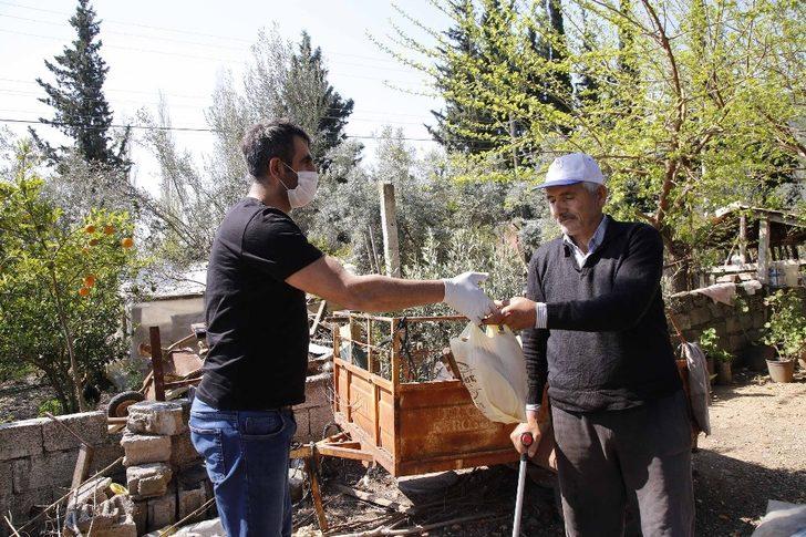 Döşemealtı’nda 4 bin 330 ücretsiz ekmek dağıtıldı G3