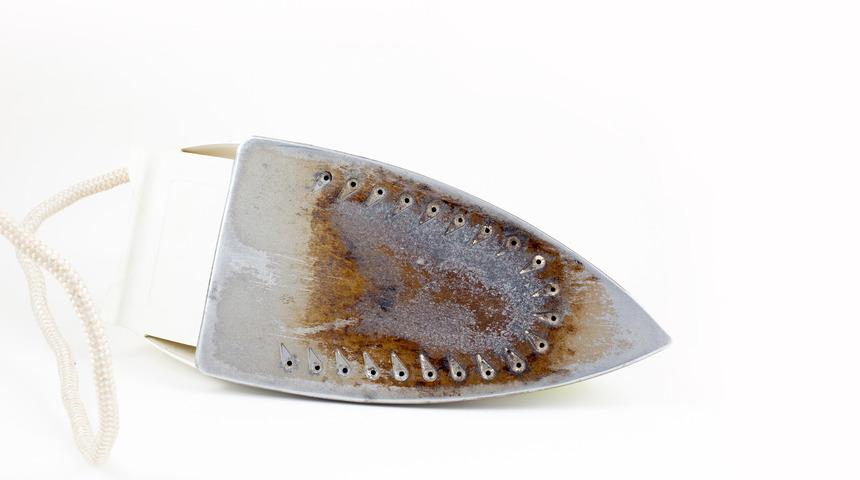 Bu y&ouml;ntem &uuml;t&uuml; tabanını ilk g&uuml;nk&uuml; gibi yapıyor! Sirke, limon...