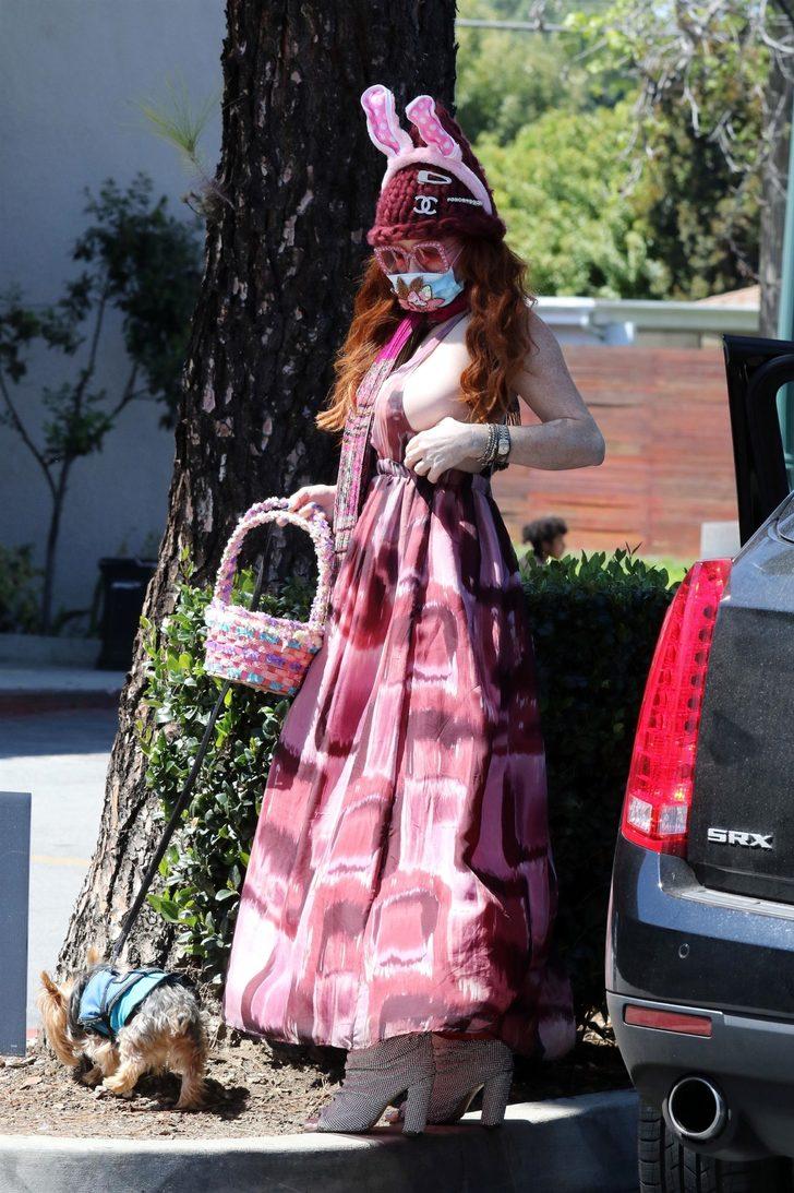 Phoebe Price karantinada bile seksiliğinden ödün vermiyor G2