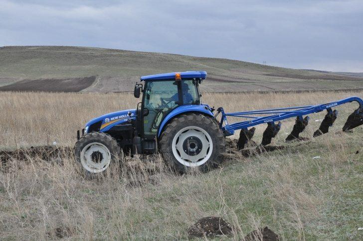 Kars’ta tarlalar sürülmeye başladı G1