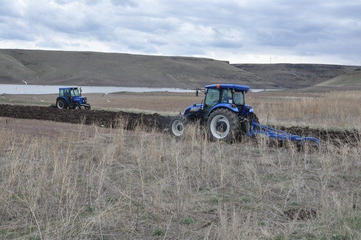 Kars’ta tarlalar sürülmeye başladı G2