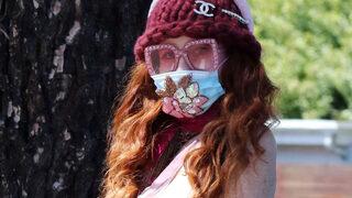 Phoebe Price karantinada bile seksiliğinden ödün vermiyor