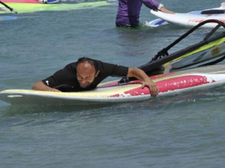 Ersin Korkut Sörf Dersi Almaya Başladı G4