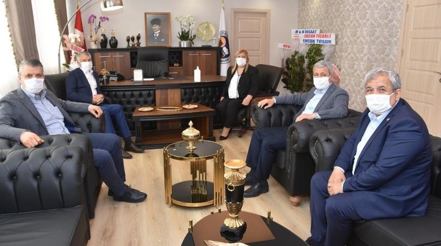 Başkan Karalar: "Hizmetlerimizle Ceyhan&rsquo;ı birlikte u&ccedil;uracağız"