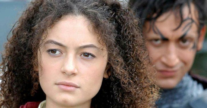 Selena'nın kötü kalpli Kıvılcım'ı Hazal Şenel büyüdü! Şenel'in Instagram fotoğraflarını görenler gözlerine inanamadı! G3