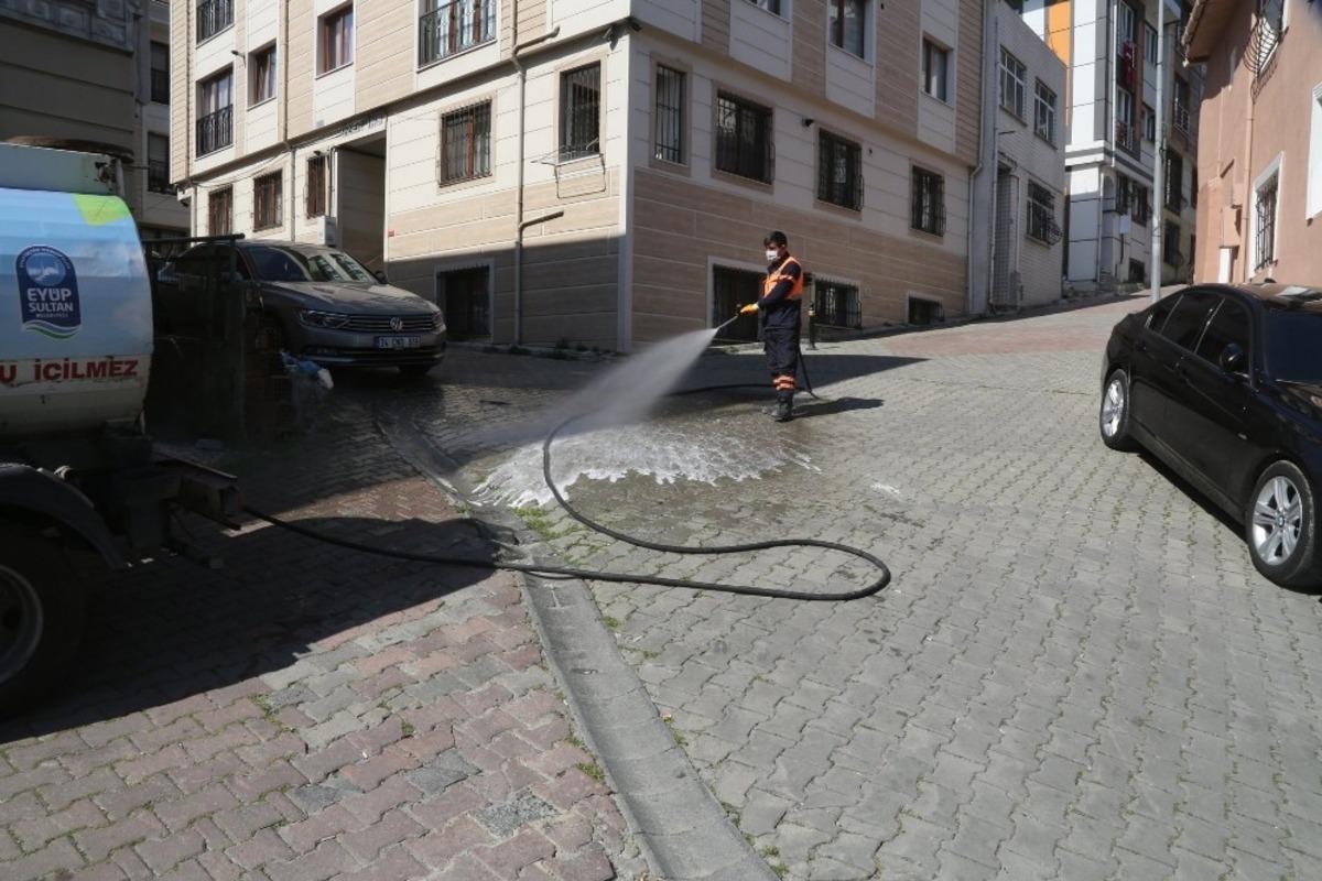 Ey&uuml;psultan&rsquo;ın cadde ve sokakları temizlendi