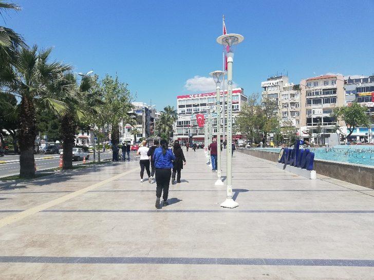 Yasağın ardından Aydın sokakları hareketlendi G2