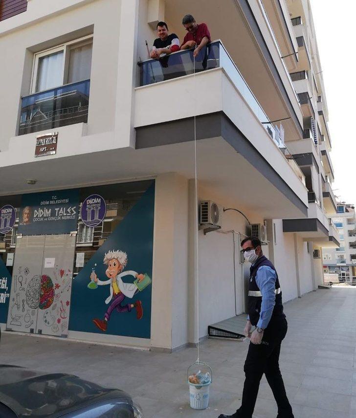 Didim’de zabıtalar sokağa çıkamayanların ihtiyaçlarını karşıladı G4