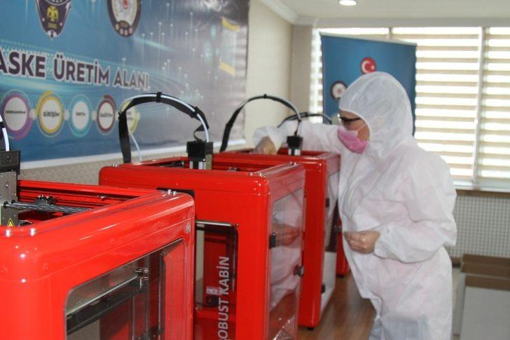 Van polisi kendi siperlik maskesini üretiyor G4