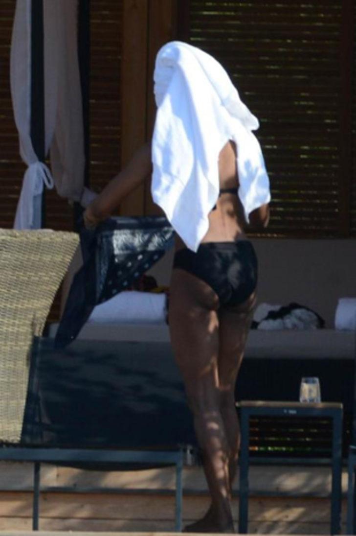 Bodrum aşığı Naomi Campbell G3