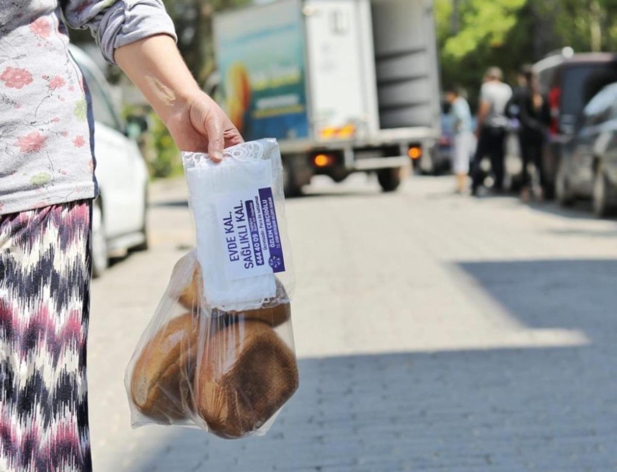 Halk Ekmek sokağa &ccedil;ıkma yasağında tam kapasite &ccedil;alıştı