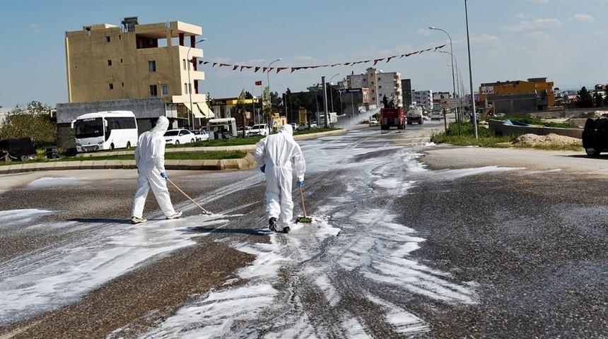 Viranşehir&rsquo;de caddeler arındırıldı