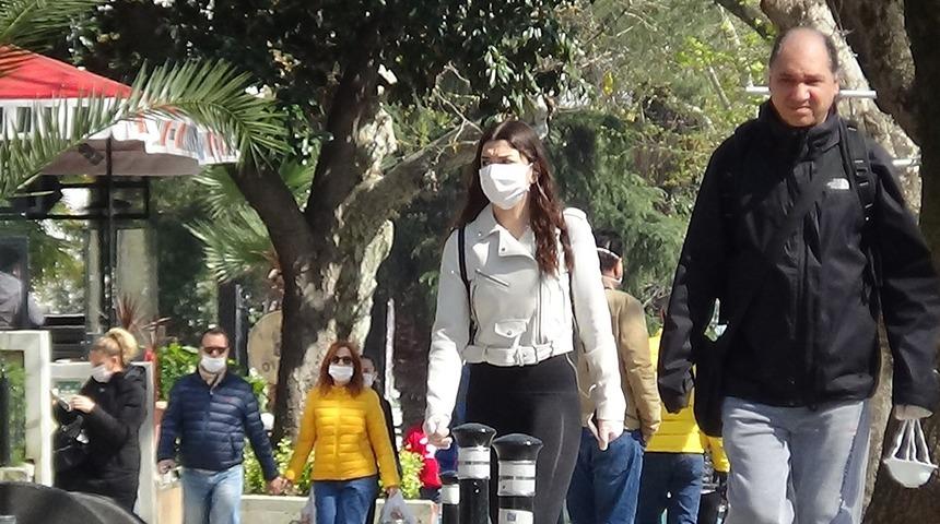 Bağdat Caddesi'nde insan kalabalığı pes dedirtti