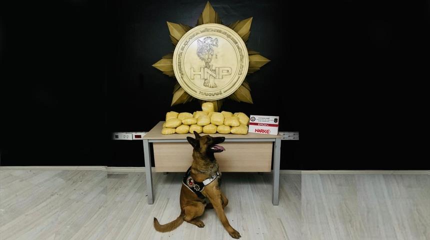 Hakkari'de 54 kilo 200 gram uyuşturucu ele ge&ccedil;irildi