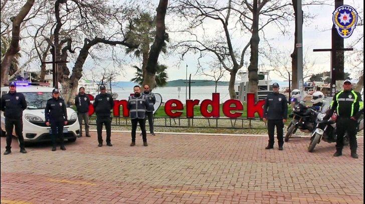 Erdek polisinden ’Evde Kal’ klibi G2