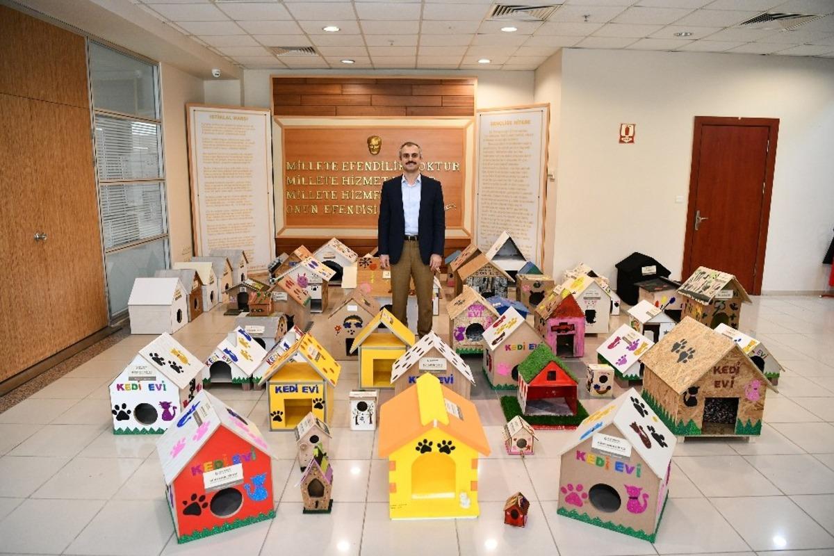 &Ccedil;ift&ccedil;i, "Sokak hayvanları a&ccedil; ve a&ccedil;ıkta kalmayacak"